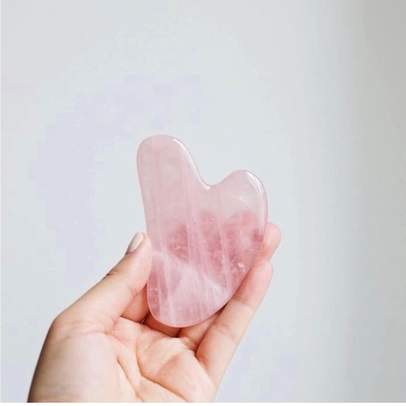 Elle Rose Quartz Gua Sha - Picture 2 of 4